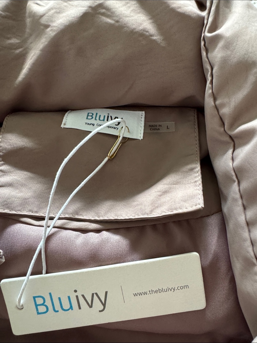 Bluivy Neutral Taupe Quilted Puffer Vest - Picture 2 of 14